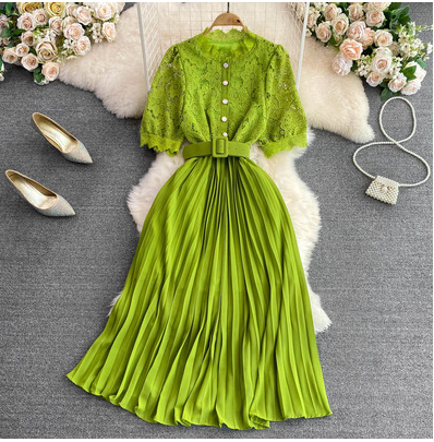 Light and familiar style retro temperament short-sleeved round neck water-soluble hollow lace stitching pleated dress elegant big swing dress