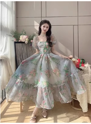 Summer high-end temperament ladies seaside vacation Hepburn style tea break French puff sleeve floral large size dress