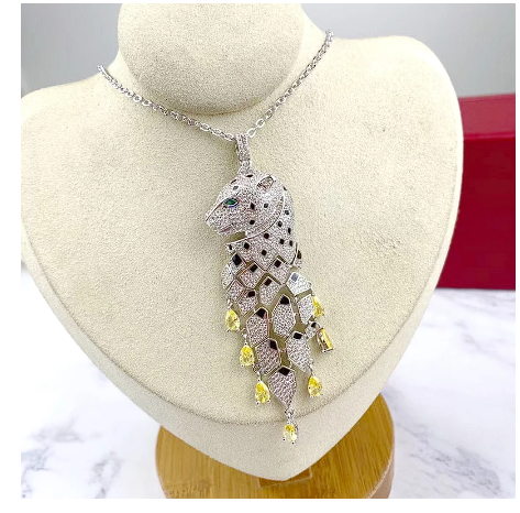 Europe America Designer Luxury Necklace Men Women Lady Setting Yellow Zircon Black Spot Leopard Head Tassels Pendant Chain