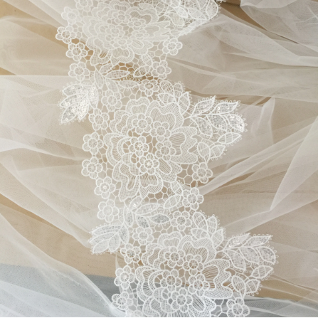 3 Yards Exquisite Venice Embroidery Crochet Sequin Lace Trim Bridal Veil Lace Gown Flower Leaf Motif Applique Trim 9 cm wide