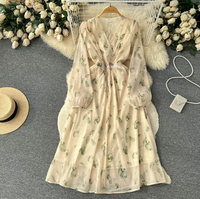 French temperament V-neck printed chiffon dress women's spring and summer new high-end waist A-line first love fairy skirt