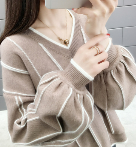 Autumn and winter V-neck lantern sleeve top students loose bottoming 2021 new short wild pullover knitted sweater women