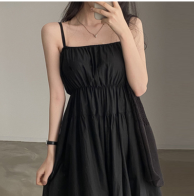 Korean chic summer temperament age-reducing square collar exposed clavicle folds waist slimming sleeveless suspender dress female