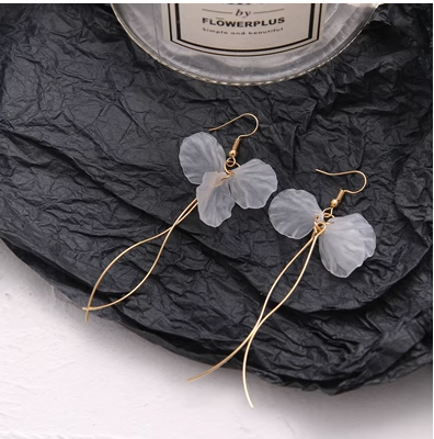 Fresh petal pendant earrings sweet tassel long translucent petal temperament simple and elegant no ear piercing ear clip