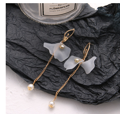 Fresh petal pendant earrings sweet tassel long translucent petal temperament simple and elegant no ear piercing ear clip