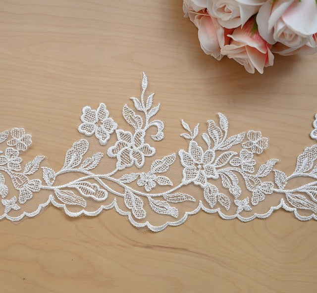 Exquisite Leaf Embroidery Lace Beautiful Wedding Romantic Veil DIY Lace Fabric