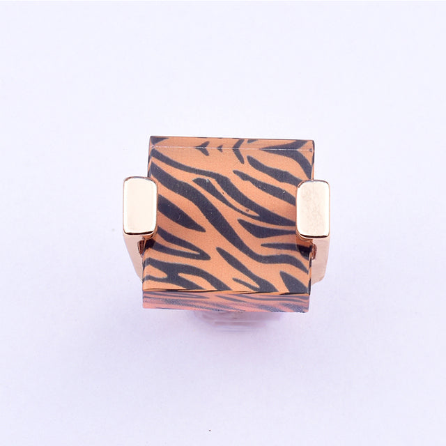 New Gold Colour Leopard Resin Resizable Rings Unique Goth Animal Jewelry Party Gift for Women Men Initial Ring