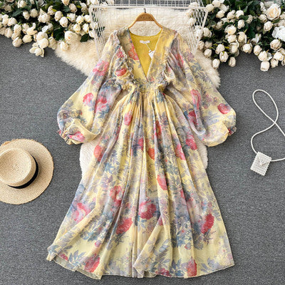 Vacation style deep V-neck lantern sleeves pleated long skirt early spring gentle style tea break French oil painting dress