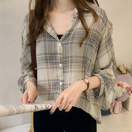 Sunscreen women's 2022 spring and summer new chiffon shirt Korean version plaid retro design sense niche shirt top trend