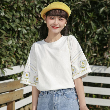 Silk Kaqi 2022 new loose summer short-sleeved T-shirt female Harajuku embroidery student Korean version half-sleeved cotton top