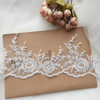 Chantilly popular fairy fan high-quality wedding dress veil head jewelry with car bone lace lace this white