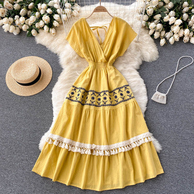 Bohemian retro ethnic style heavy industry embroidery design sense tassel big swing slim mid-length holiday dress