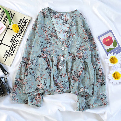 Korean version sweet loose pullover small floral breasted thin doll shirt early spring new V-neck trumpet sleeve chiffon shirt