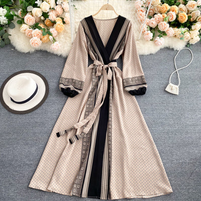 European and American style retro print lace-up waist slim temperament V-neck Western-style puff sleeves long dress women's autumn and winter