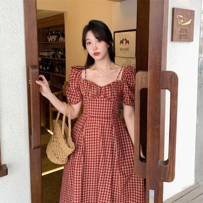 Summer 2022 new age-reducing French plaid dress women's plus size fat mm design puff sleeves slim skirt