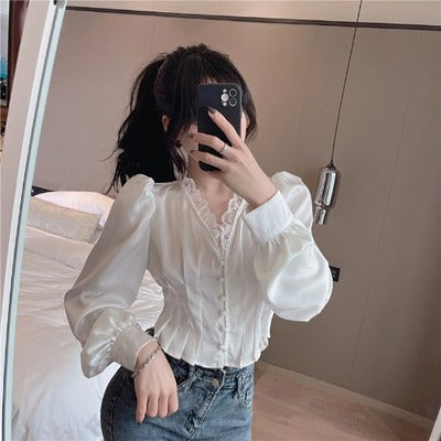 2022 new French silk shirt goddess fan age reduction senior white lace court style slim sexy top