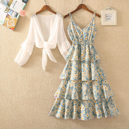 Dress spring 2022 new women's floral suspender skirt summer western style age-reducing fashion two-piece suit skirt