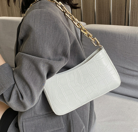 Summer popular white bag female 2020 new wave Korean version wild thick chain retro armpit baguette shoulder bag